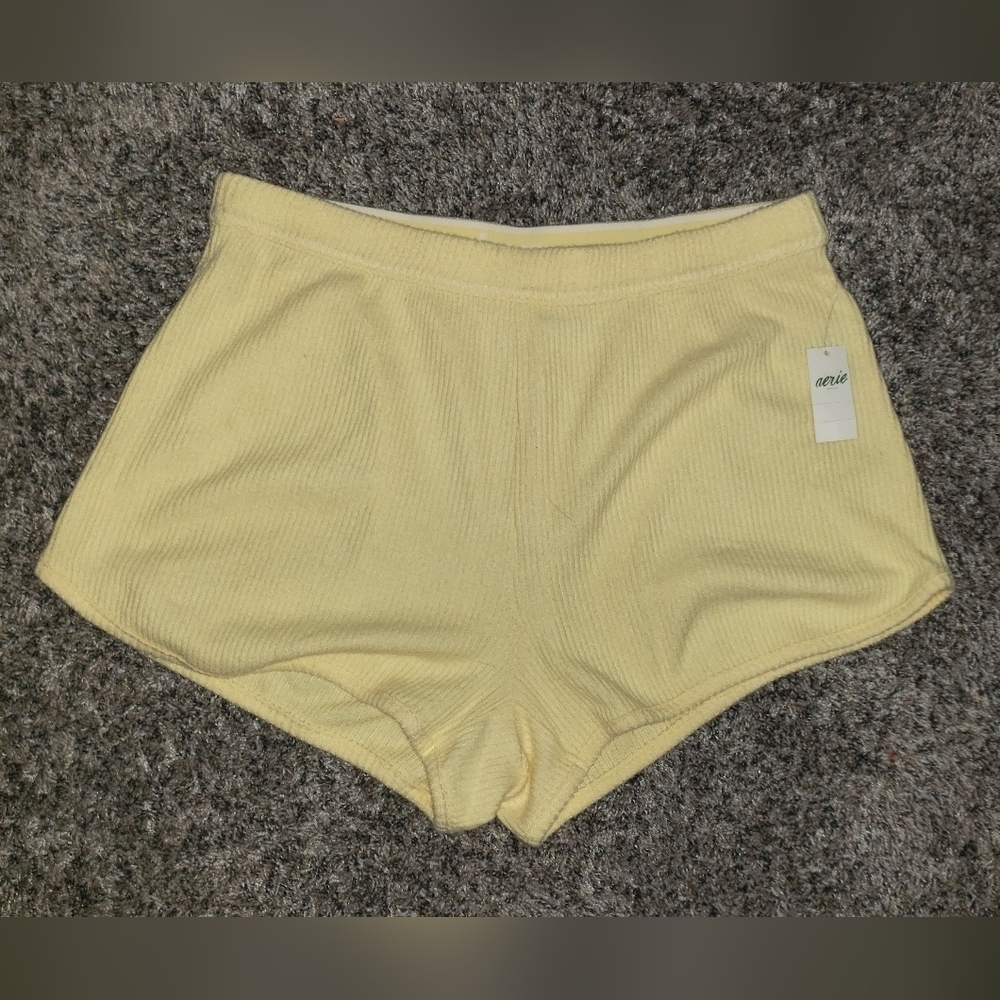 Aerie|NWT| Super Soft Butter Yellow Ribbed Shorts
